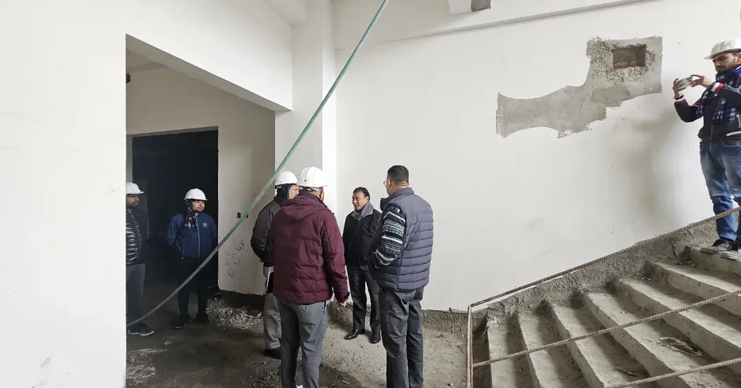 NMC द्वारा नवीन मेडिकल कॉलेज जिन्हें इस वर्ष NMC में। नामांकन किया जाना है कि तिथि की घोषणा के पश्चात प्राचार्य राजकीय मेडिकल कॉलेज रुद्रपुर द्वारा दिनांक 07 जनवरी 2026 को चालू निर्माण कार्यों का निरीक्षण किया, साथ ही मेडिकल कॉलेज रुद्रपुर को 2026  व 2027 में प्रारंभ किए जाने हेतु आवश्यक निर्माण कार्यों को शीघ्र पूर्ण किए जाने हेतु सम्बन्धित को आदेशित भी किया