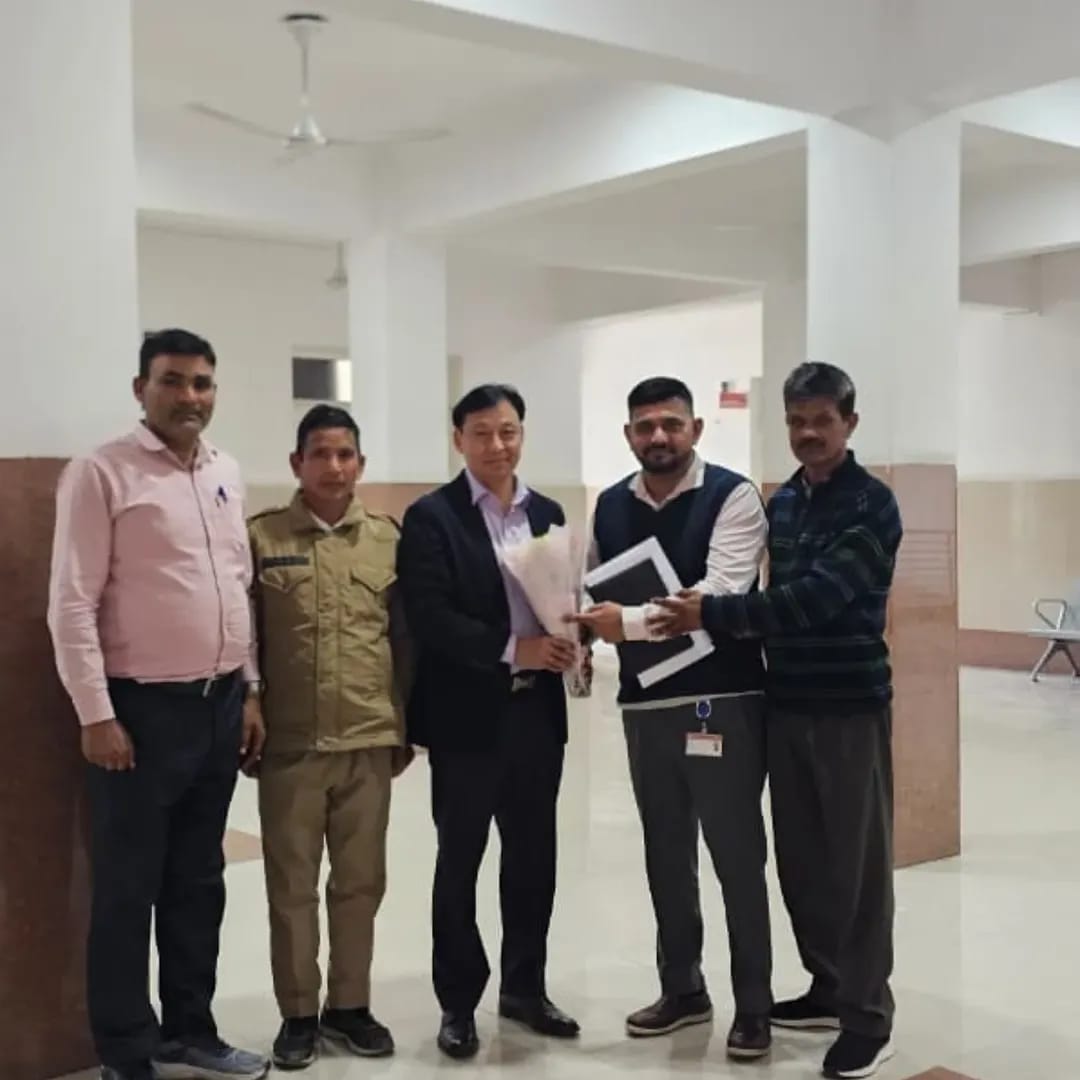 दिनांक 25 फ़रवरी 2026 को प्राचार्य राजकीय मेडिकल कॉलेज रुद्रपुर डॉ गोविंद सिंह तितियाल को प्राचार्य राजकीय मेडिकल कॉलेज हल्द्वानी में प्राचार्य पद पर कार्यभार ग्रहण करने हेतु सम्बन्धित संस्थान से कार्यमुक्त किया गया