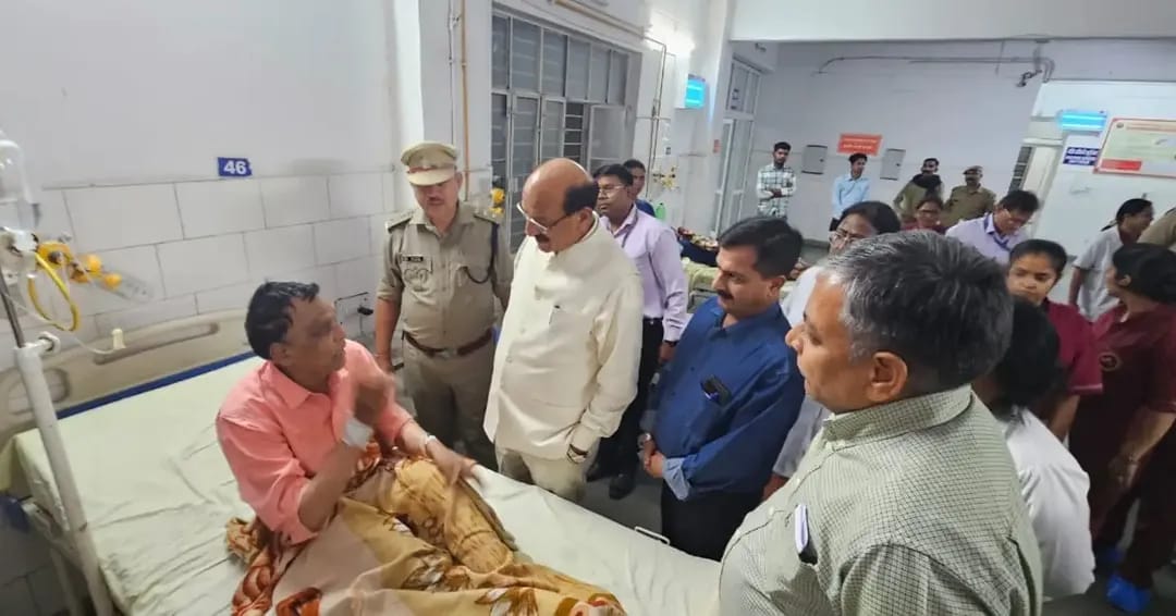 माननीय स्वास्थ मंत्री उत्तराखंड सरकार द्वारा दिनांक 7 मई 2026 को राजकीय मेडिकल कॉलेज रुद्रपुर के संबद्ध चिकित्सालय का निरीक्षण किया गया निरीक्षण के दौरान निदेशक चिकित्सा शिक्षा विभाग, प्राचार्या राजकीय मेडिकल कॉलेज रुद्रपुर, सीएमओ उद्यम सिंह नगर, प्रमुख अधीक्षक जिला चिकित्सालय तथा अन्य कार्मिक मौजूद